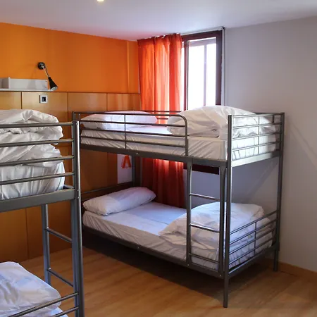 Mola! Hostel Burgos-3